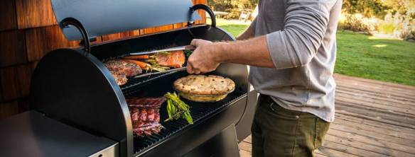 Traeger Pelletgrill Ironwood 650 D2 inkl. 2x 9 Kg Pellets