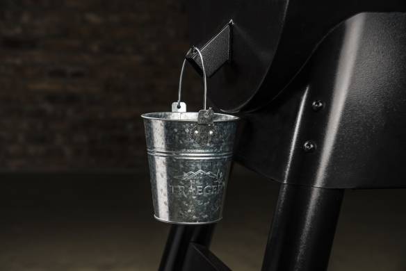 Traeger Pelletgrill Pro 575 schwarz inkl. 2x 9 Kg Pellets