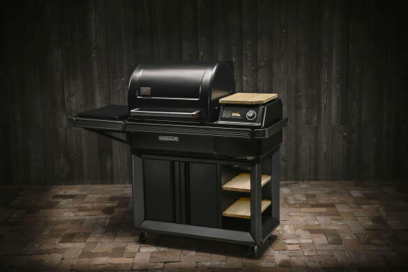 Traeger Pelletgrill Timberline inkl. Abdeckhaube & Ablagefach + 2x 9kg Pellets 